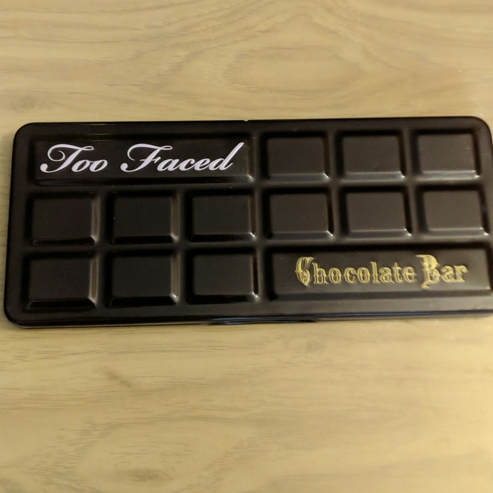 Too Faced Chocolate Bar